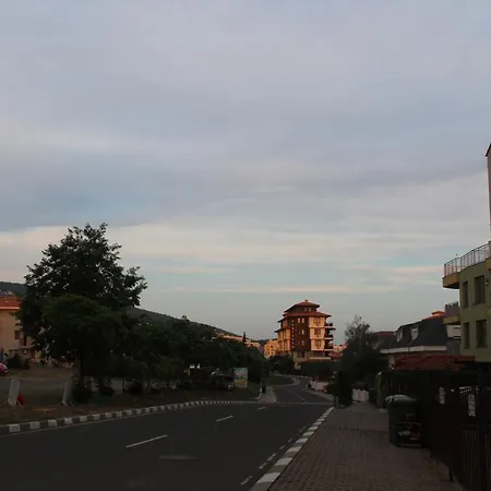 Apartament Complex Starfish със собствено паркомясто