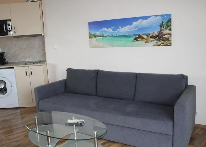 Апартамент Complex Starfish със собствено паркомясто